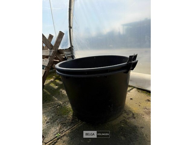 2 ronde kuipen - afbeelding 1 van  1