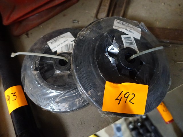 2 rubberen wielen - diameter 20 cm - afbeelding 1 van  2