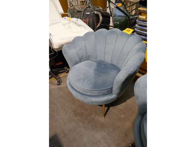 2 schelpvormige fautieuls - afbeelding 2 van  5