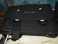 2 schooltassen - afbeelding 1 van  3