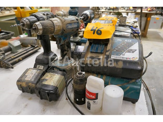 2 schroefmachines makita - afbeelding 1 van  4
