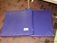 2 schuimkussens - afbeelding 1 van  1