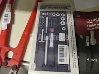 2 sets sleutels, 1 doos racagnac, 1 tang, 1 boutensnijder - afbeelding 2 van  8