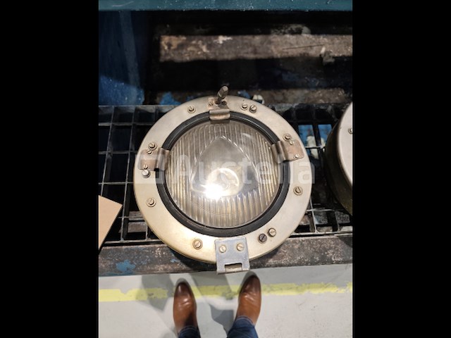 2 sncb locomotiefkoplamp (rood) (010800-024) - afbeelding 2 van  20