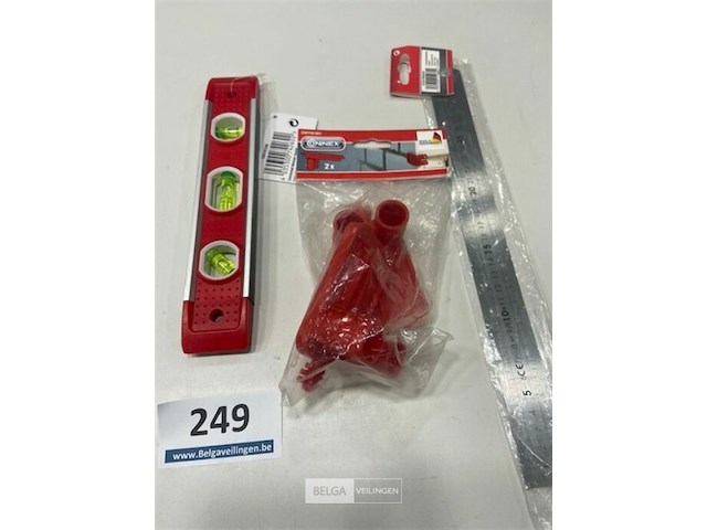 2 spanners voor metselkoord - waterpas met magneet - inox meetlat 30cm - afbeelding 1 van  3