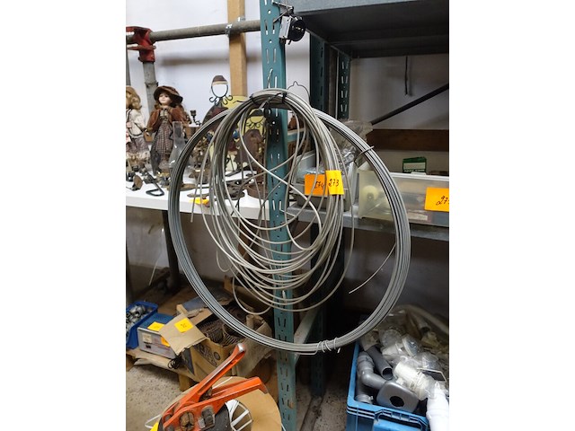 2 staalkabels - afbeelding 1 van  1