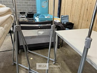 2 staande kapstokken op wielen - afbeelding 4 van  5