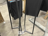 2 staanders - afbeelding 4 van  4