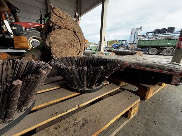 2 stalen borstels - afbeelding 3 van  3