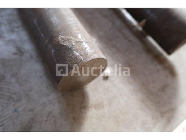 2 stalen staven met volledige diameter 8 cm - afbeelding 3 van  3