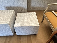 2 stenen kubussen - afbeelding 3 van  3