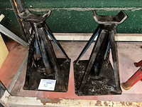 2 steunen - afbeelding 1 van  3