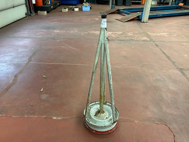 2 steunen - afbeelding 1 van  3