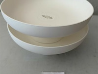 2 stevige plastieken fruitschalen diameter 26cm - afbeelding 1 van  3