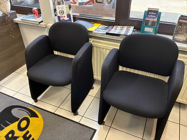 2 stoelen bureaustoel - afbeelding 1 van  1
