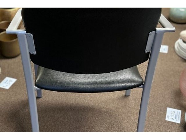 2 stoelen - afbeelding 3 van  14