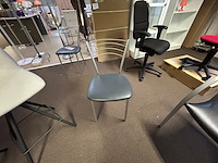 2 stoelen - afbeelding 1 van  7