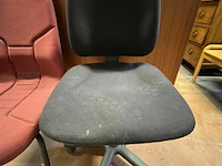 2 stoelen - afbeelding 3 van  3