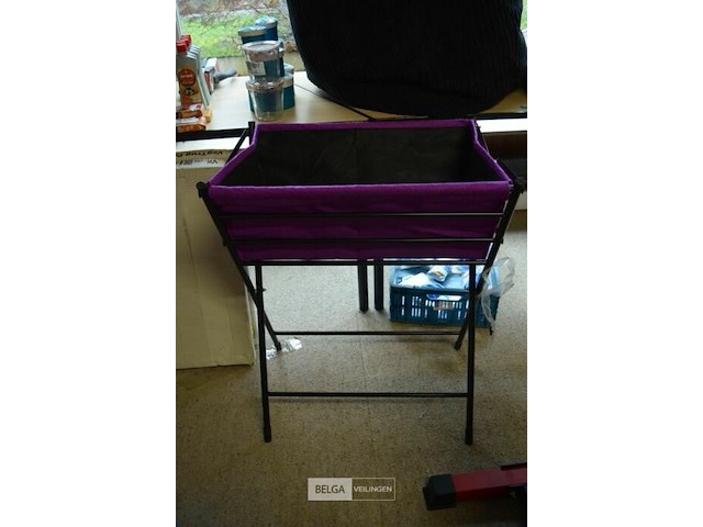 2 stoffen bloembakken op voet - afbeelding 1 van  3