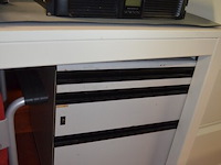 2 stoffen vergaderstoelen, rechthoekige witte tafel 100 x 200 cm (188,219) - afbeelding 5 van  7