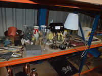 2 tafellampen, 12 diverse sierstukken - afbeelding 1 van  8