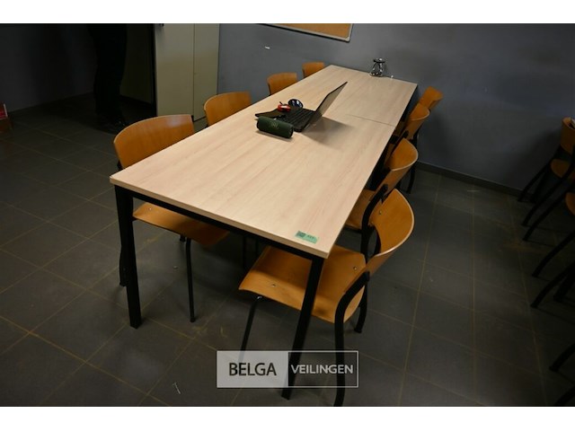 2 tafels en 8 stoelen - afbeelding 2 van  2