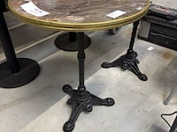 2 tafels van plm 60 x 75 cm voorzien van formica bovenblad en metalen onderstel - afbeelding 2 van  3