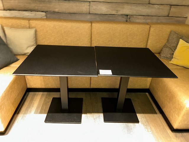 2 tafels - afbeelding 1 van  4