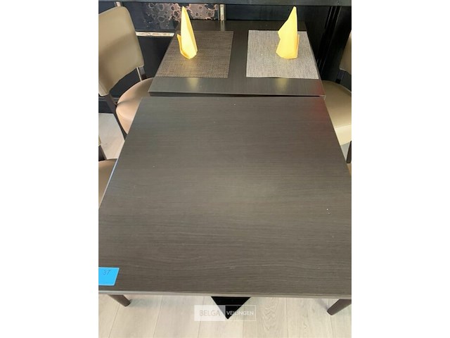 2 tafeltjes en 4 stoelen - afbeelding 4 van  4