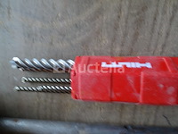 2 tanks met verschillende gereedschappen detail: . 2 mandrels. hoogtepunten (hilti, hitachi, enz.). glijmiddelen. diversen - afbeelding 10 van  17