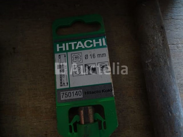 2 tanks met verschillende gereedschappen detail: . 2 mandrels. hoogtepunten (hilti, hitachi, enz.). glijmiddelen. diversen - afbeelding 13 van  17