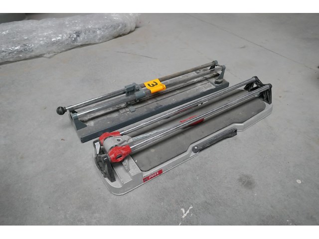 2 tegelsnijders - afbeelding 2 van  3