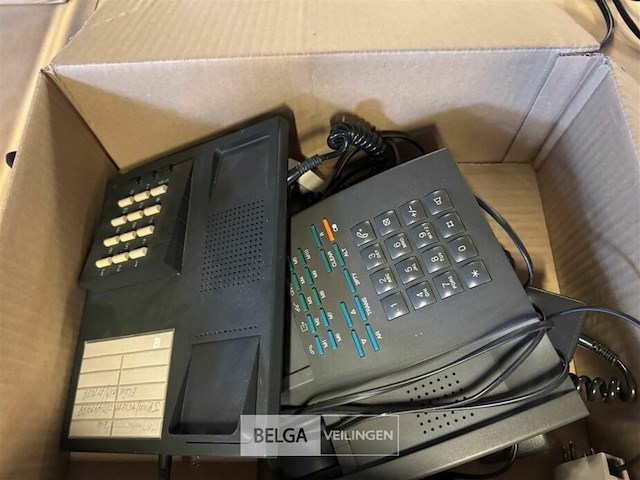 2 telefoons - afbeelding 2 van  2