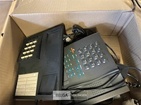 2 telefoons - afbeelding 2 van  2
