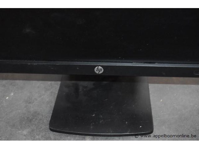 2 tft schermen wo. hp en iiyama - afbeelding 2 van  3