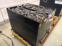 2 tractiebatterijen battery supplies