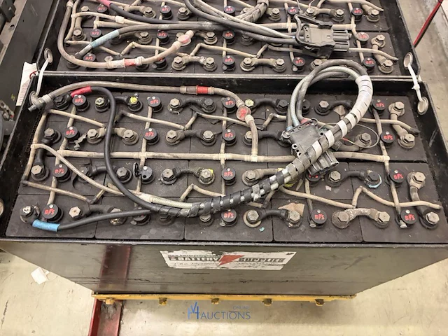 2 tractiebatterijen battery supplies - afbeelding 4 van  6