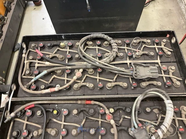2 tractiebatterijen battery supplies - afbeelding 5 van  6