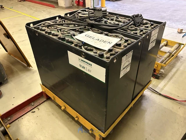 2 tractiebatterijen hoppecke - afbeelding 8 van  8