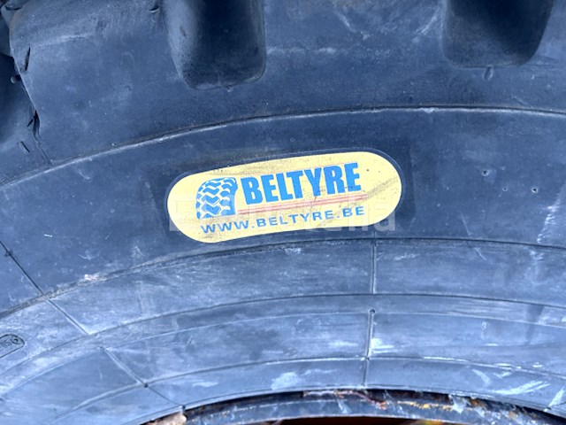 2 tractor banden beltyre - afbeelding 2 van  6