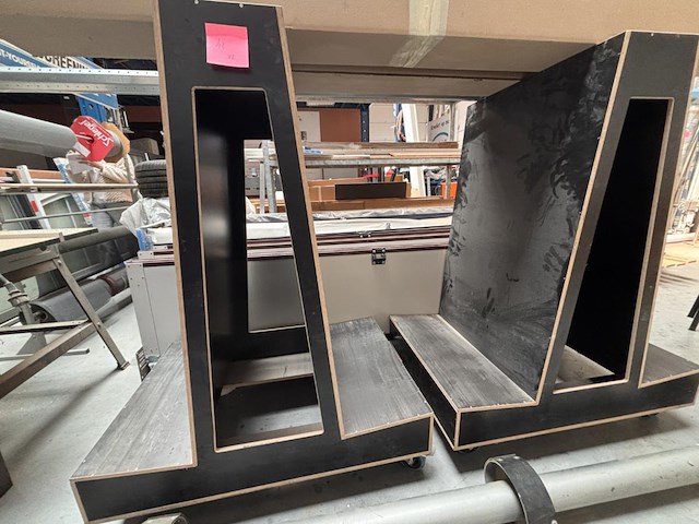 2 transportkarren - afbeelding 1 van  4