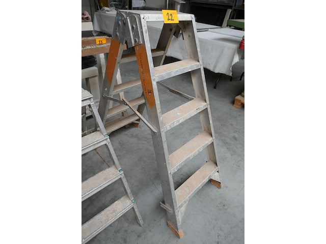 2 trapladders - afbeelding 2 van  4