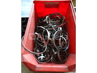 2 trays met pakkingen en slangklemmen. - afbeelding 7 van  9