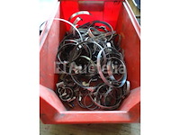 2 trays met pakkingen en slangklemmen. - afbeelding 9 van  9