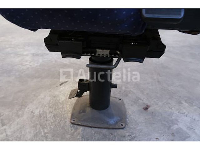 2 treinmachinistenstoelen (voor collector) - afbeelding 3 van  8