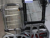 2 trolleys - afbeelding 1 van  2