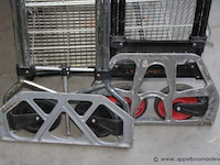 2 trolleys - afbeelding 2 van  2