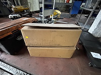 2 uitlaatspruitstukken dodge ram - afbeelding 1 van  4