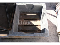 2 uitschuifboxen voor 82x82x30 entreekamers met deksel