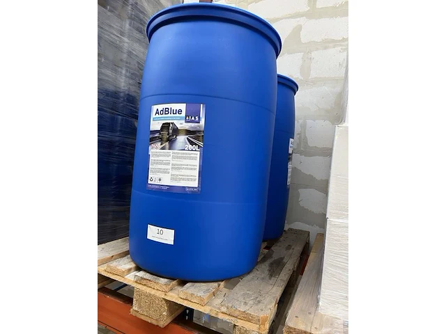 2 vaten adblue - 200 l - afbeelding 1 van  5